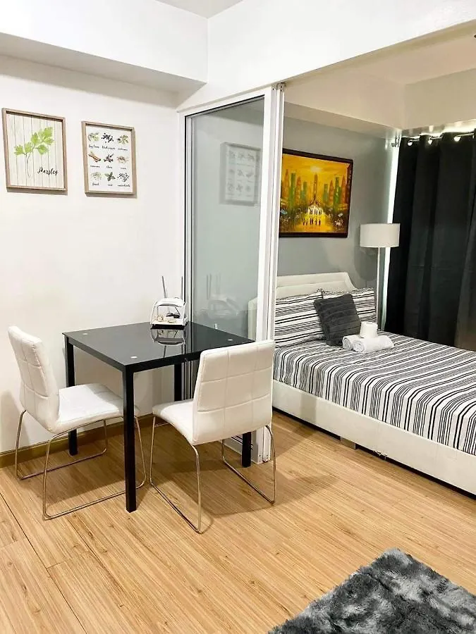 Azure Staycation Magical Suite Manila 0*,