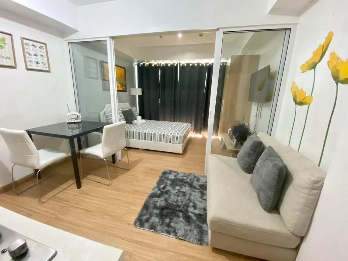 Azure Staycation Magical Suite Manila 0*,